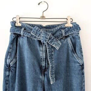 H&M Divided Women's Mom Jean Taper Belted Tie Waist ~ Size 6 / 36